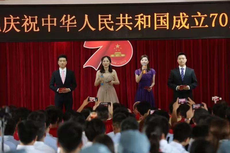 小长颈鹿逃离